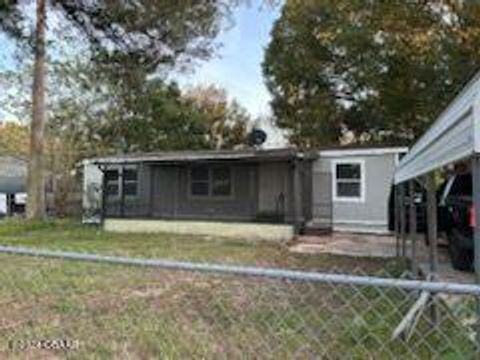 A home in DeLand