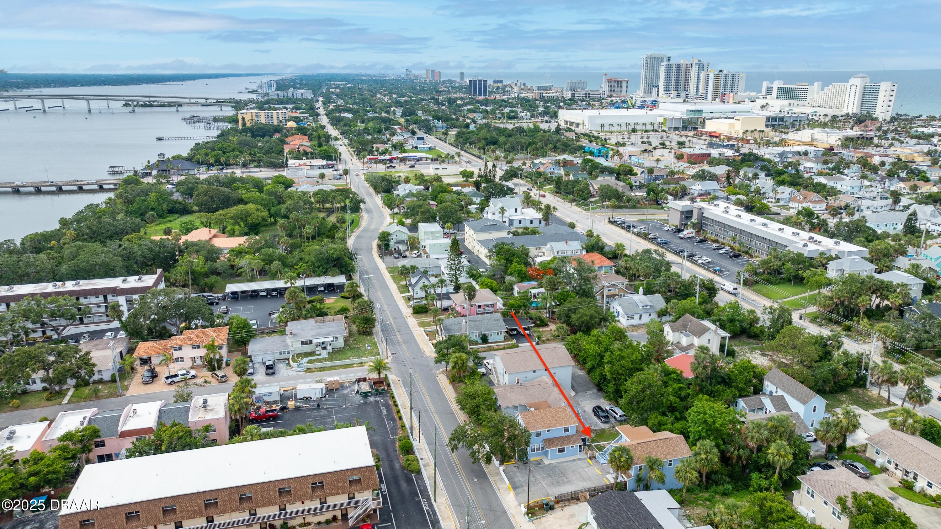 137-139 S Halifax Avenue