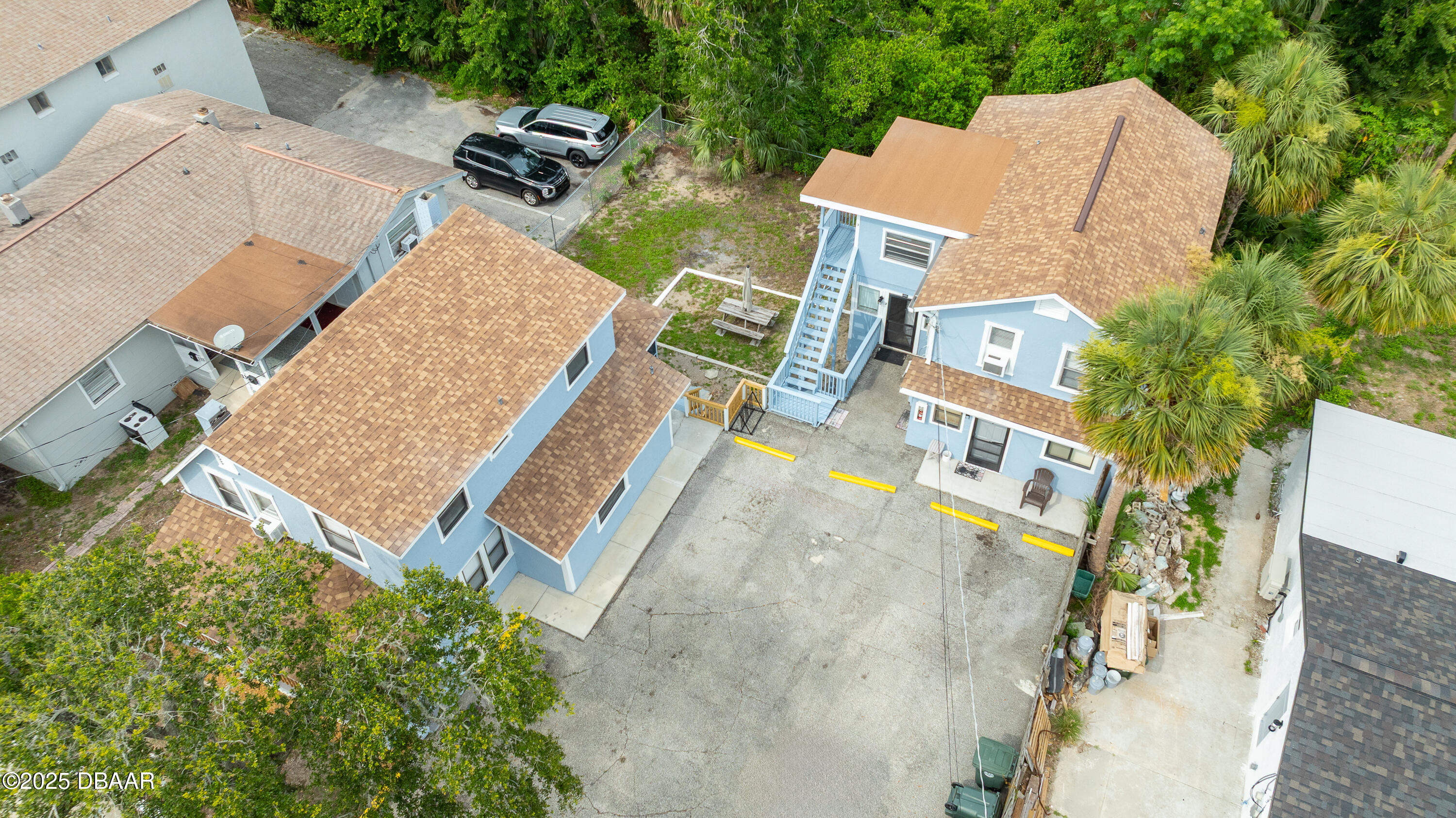 137-139 S Halifax Avenue