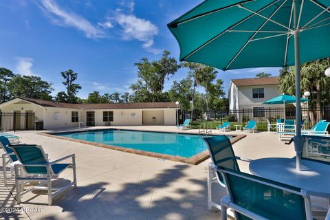 A home in South Daytona