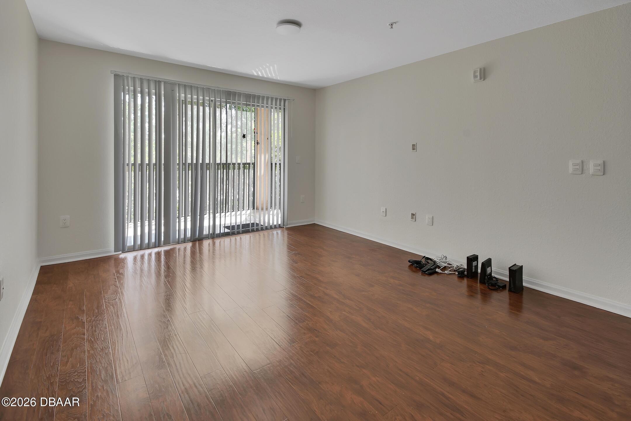 940 Village Trail
