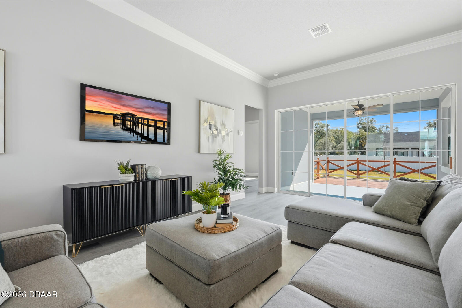 311 W Delaware Avenue