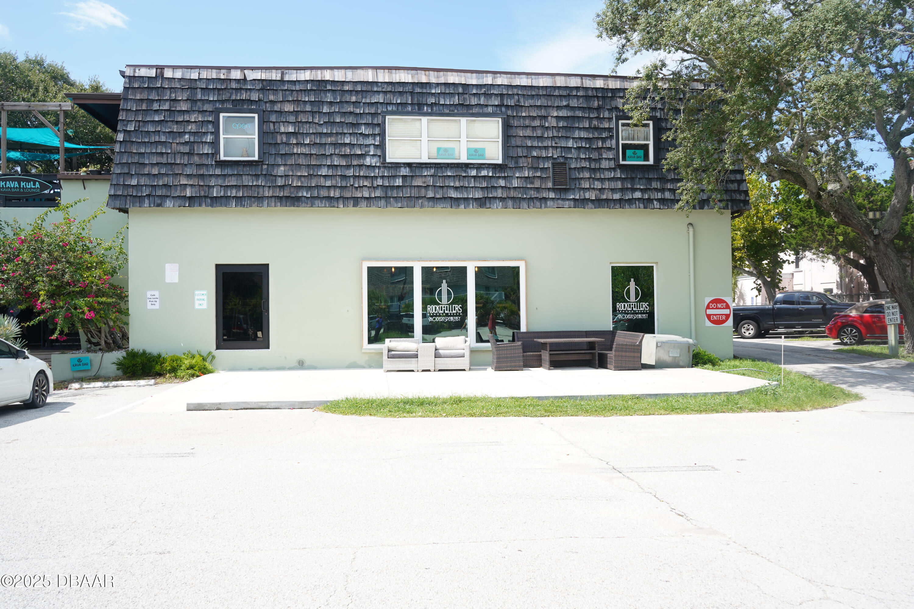 142 E Granada Boulevard 7