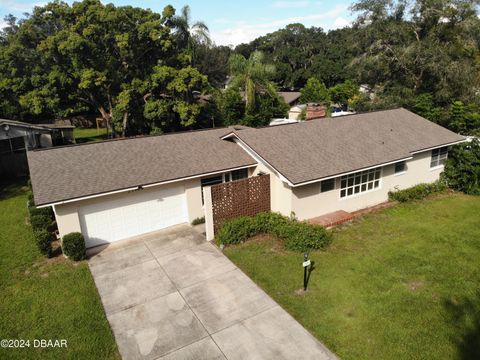 A home in DeLand