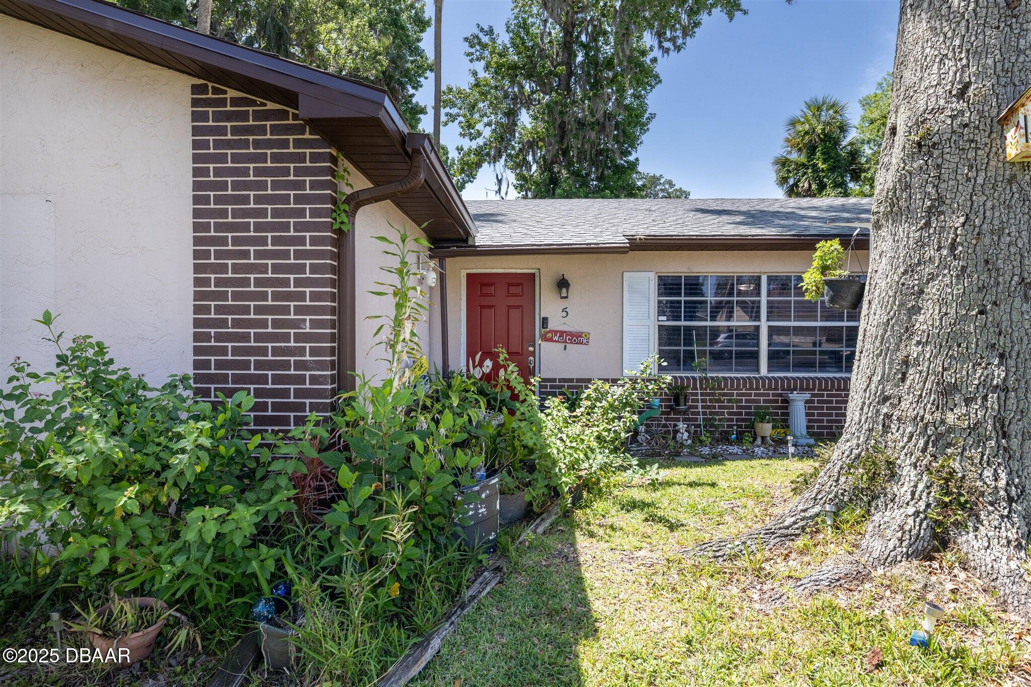 5 Greenfern Circle