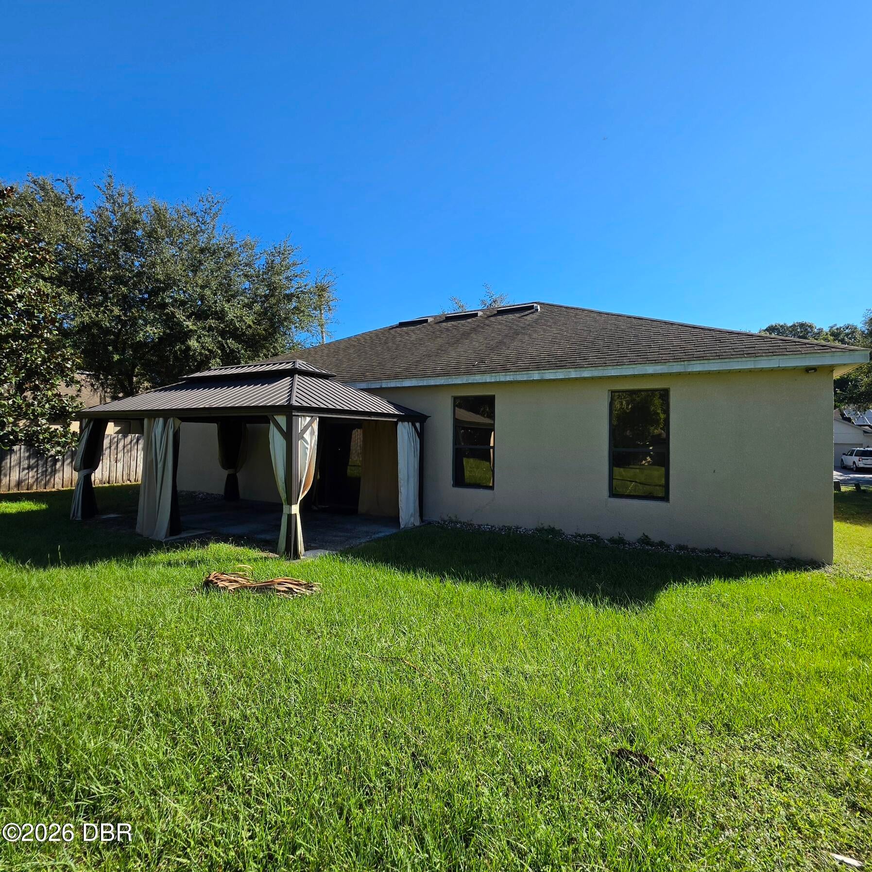 408 Country View Circle