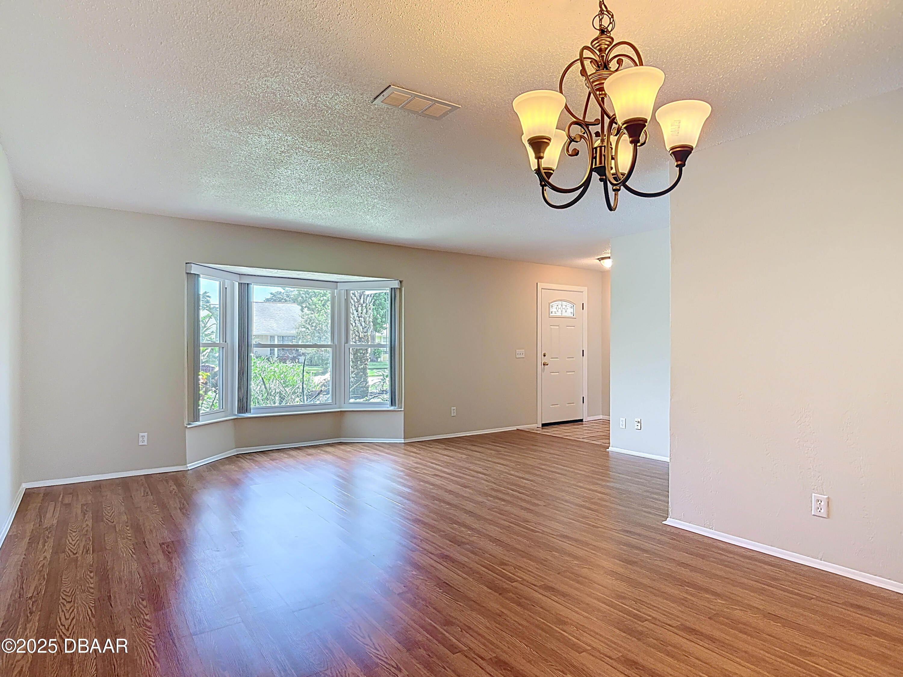 832 Wildwood Circle