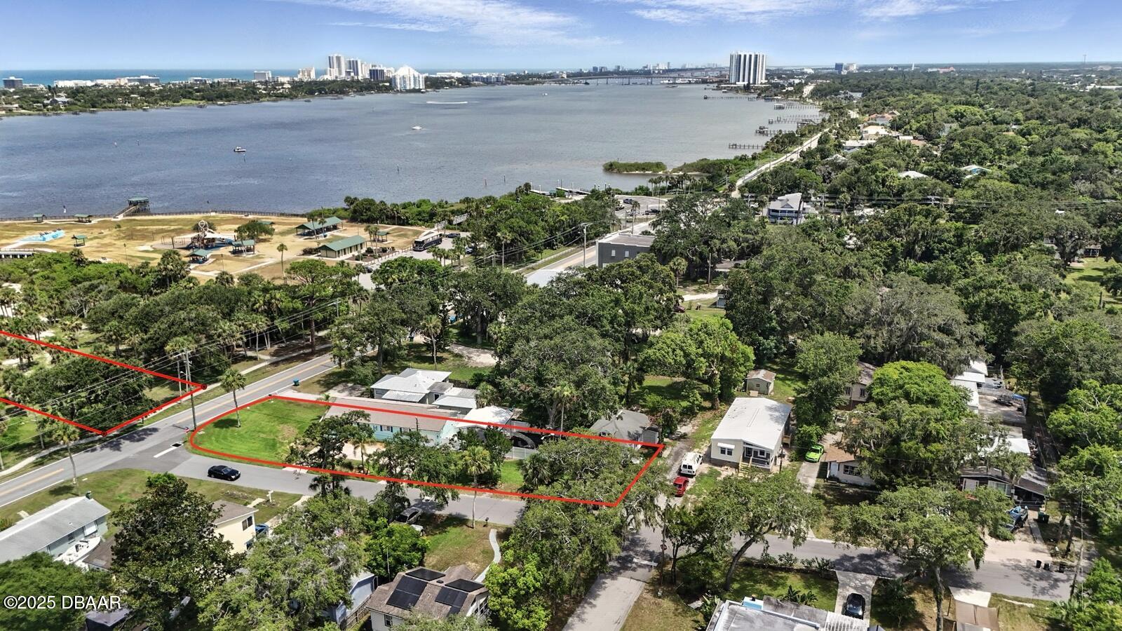 1146 Riverside Drive