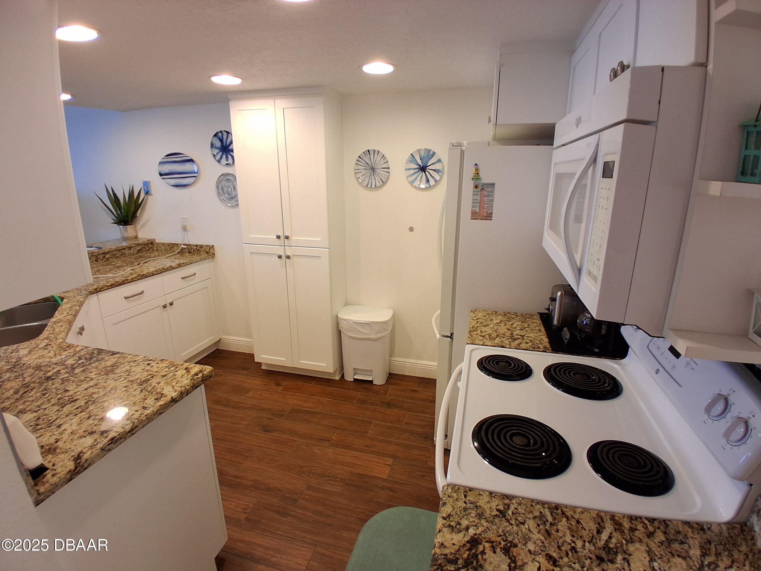 4453 S Atlantic Avenue 401