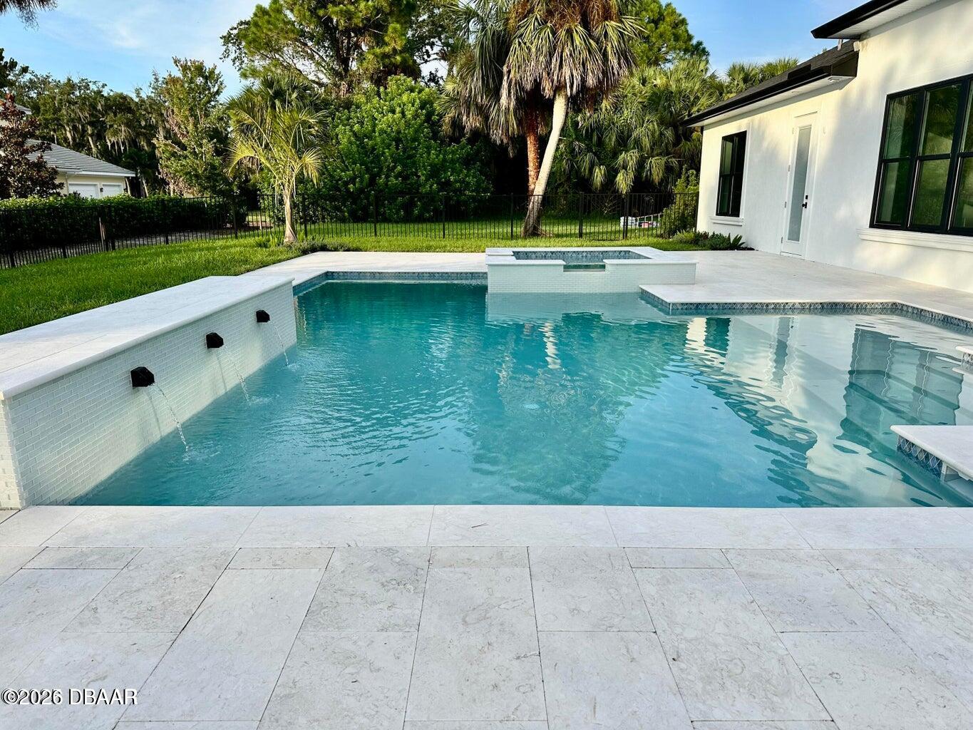 100 La Toscana Rotonda