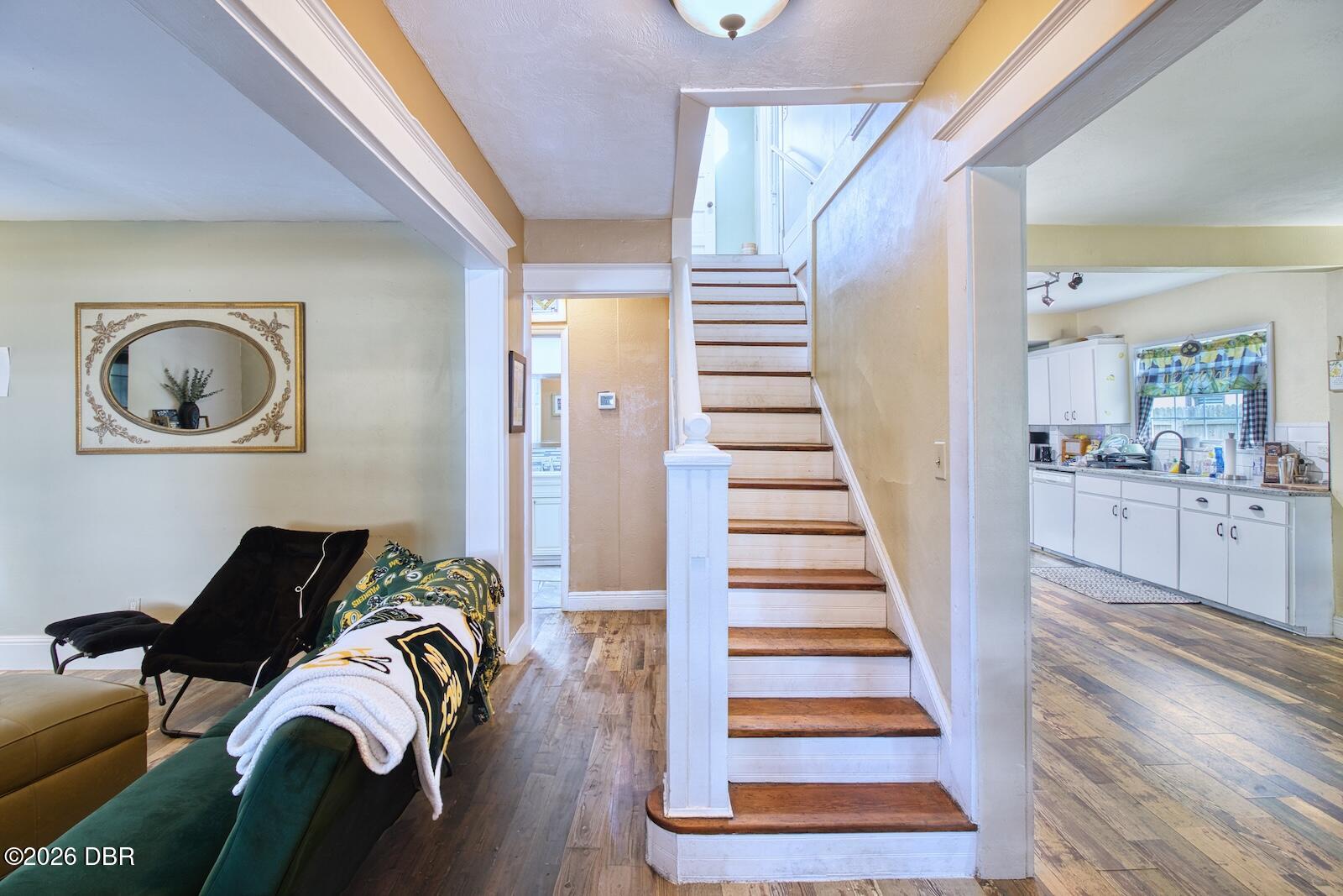 416 N Peninsula Drive