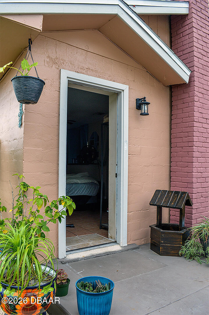 4654 S Ridgewood Avenue