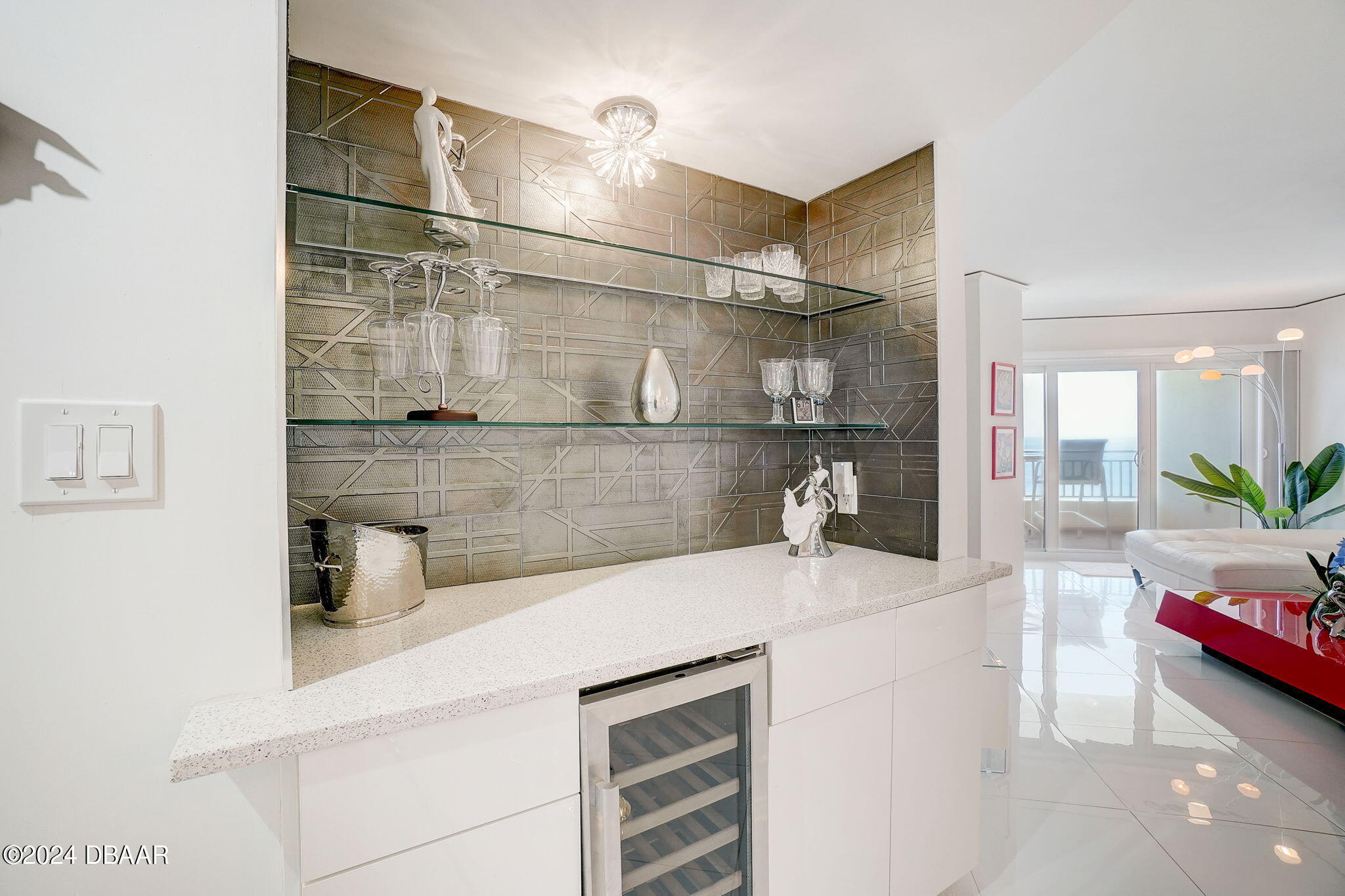 5207 S Atlantic Avenue