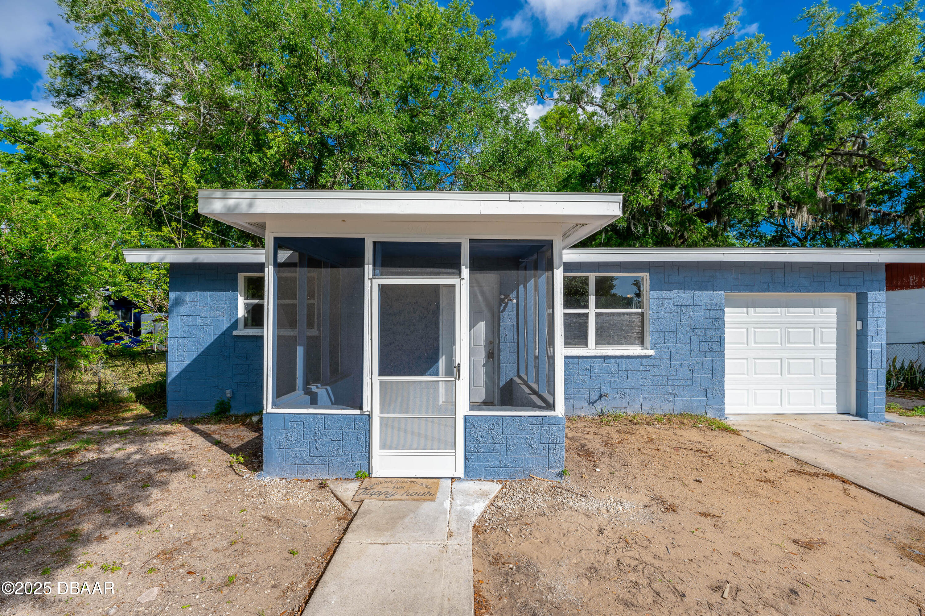 906 Magnolia Avenue