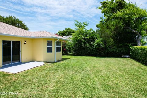 A home in South Daytona