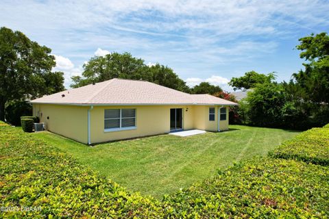 A home in South Daytona