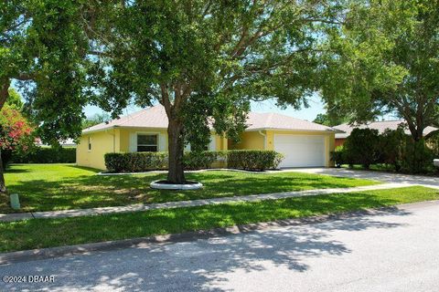 A home in South Daytona