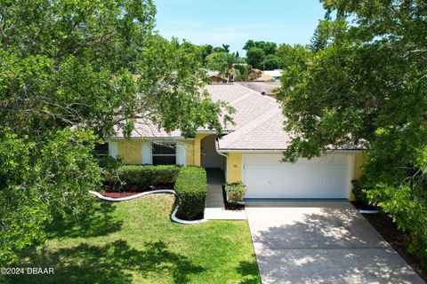 A home in South Daytona