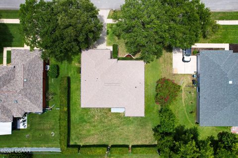 A home in South Daytona