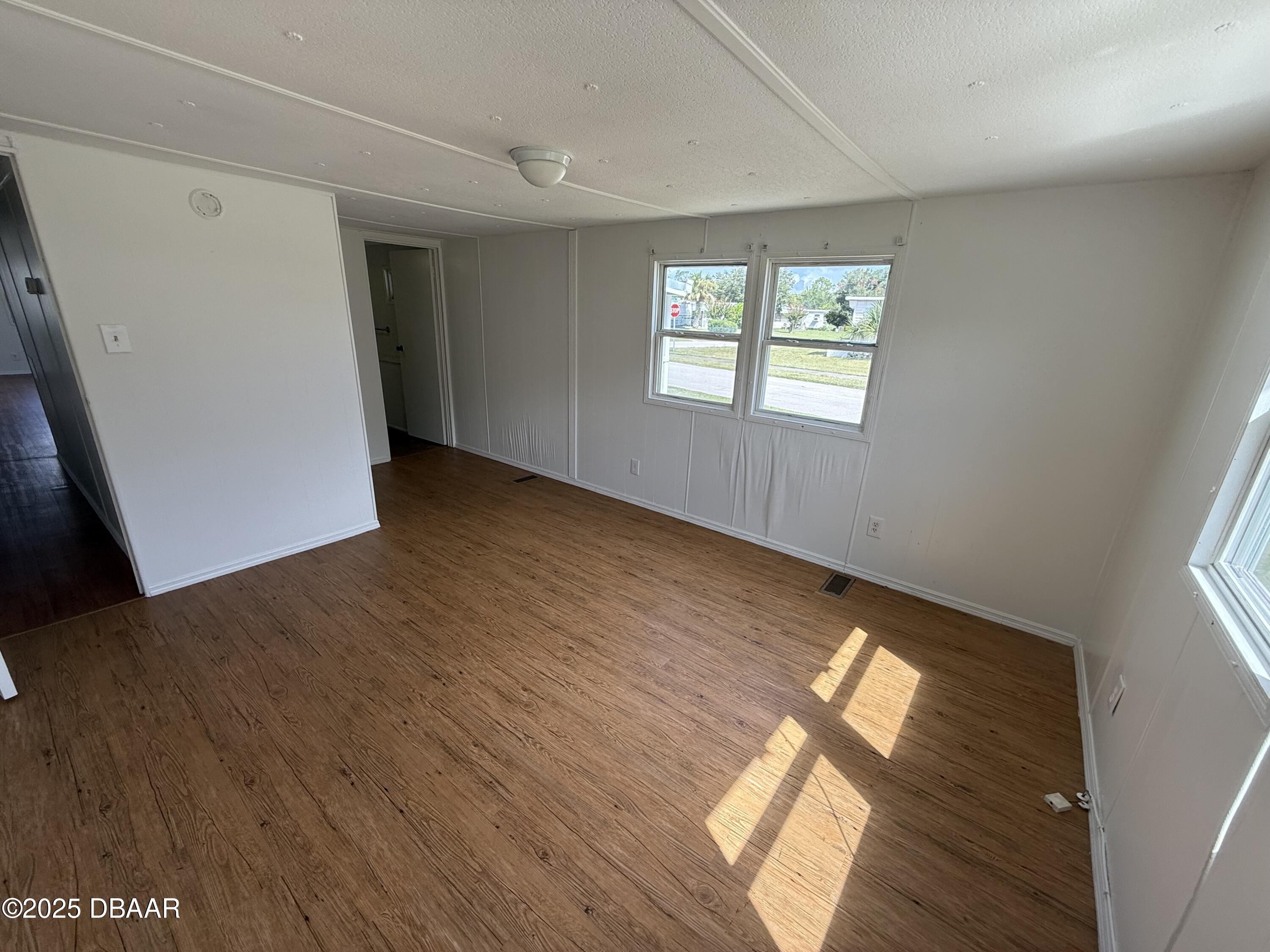 5279 rogers Avenue