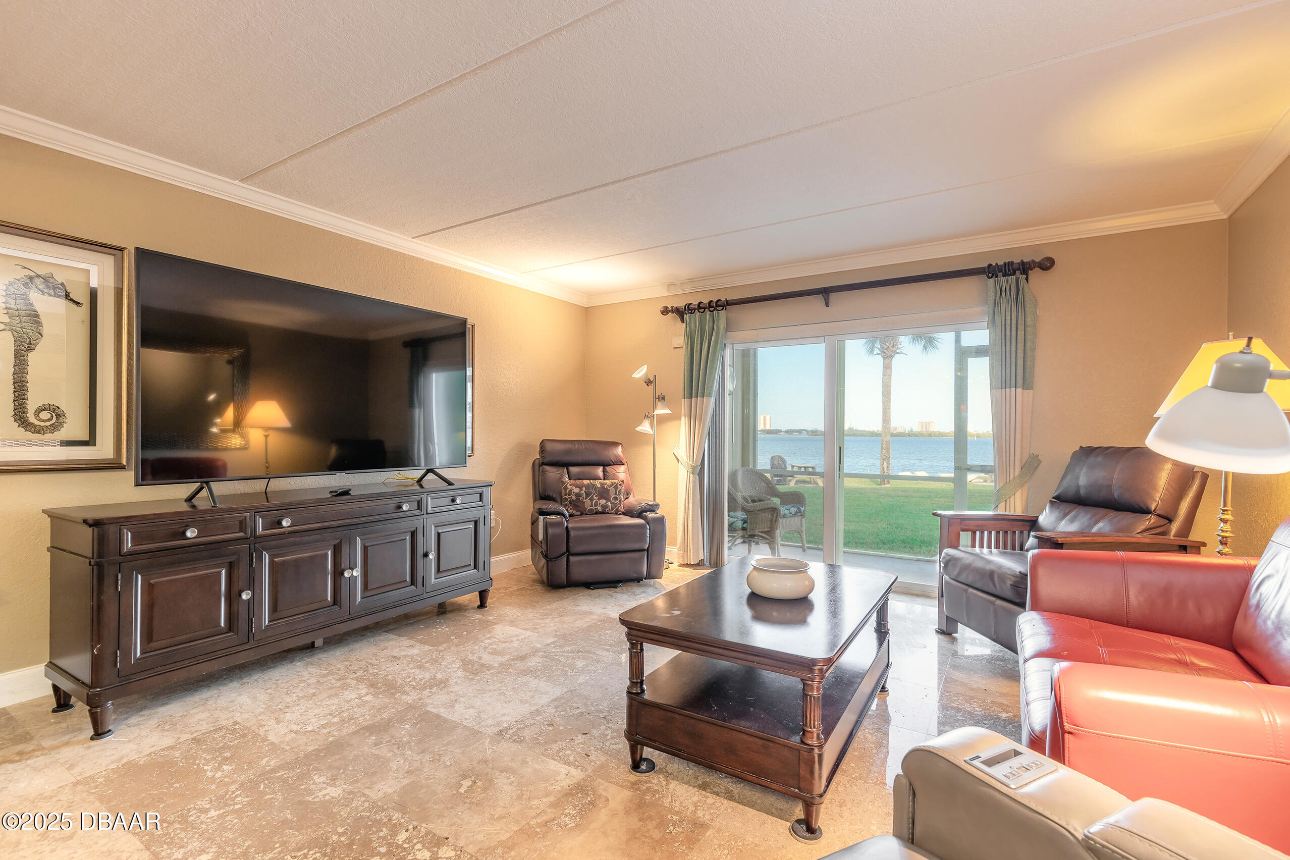 3131 S Ridgewood Avenue