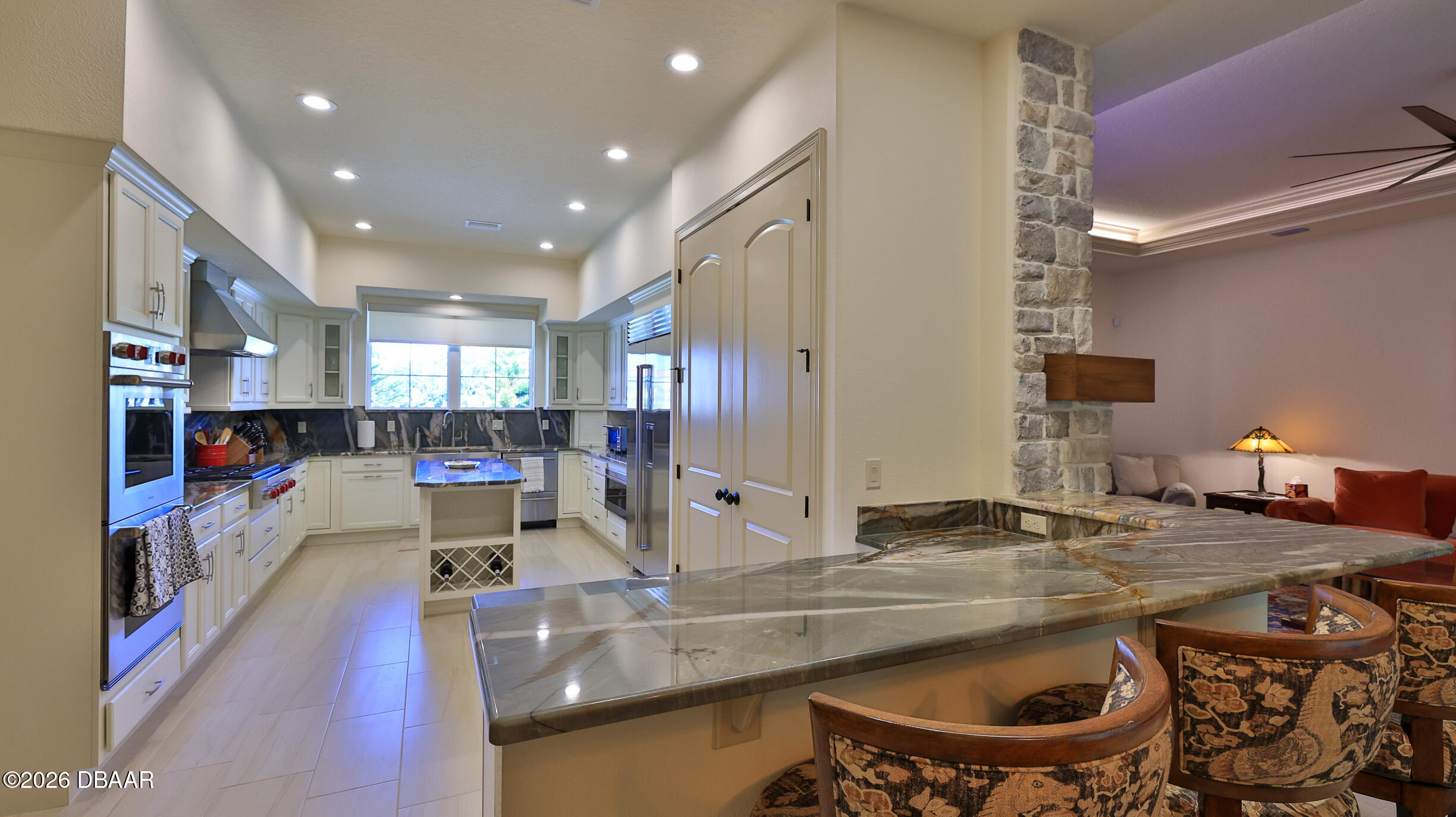 2625 Slow Flight Drive