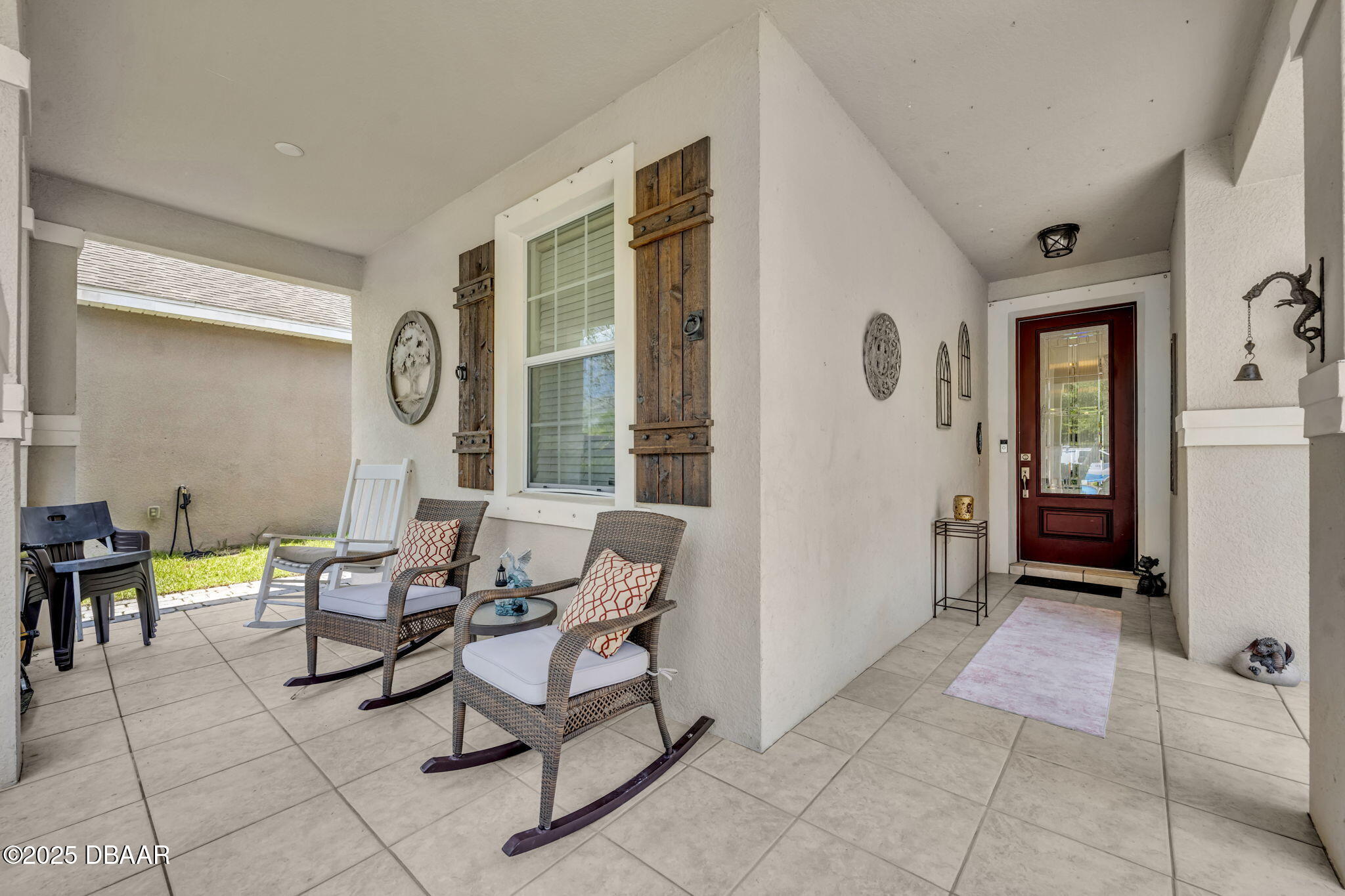121 Grande Berwick Court