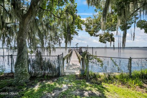 A home in East Palatka