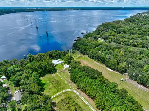 A home in East Palatka