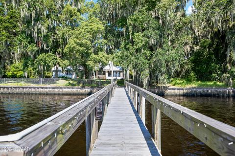 A home in East Palatka