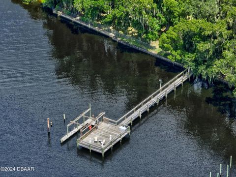 A home in East Palatka