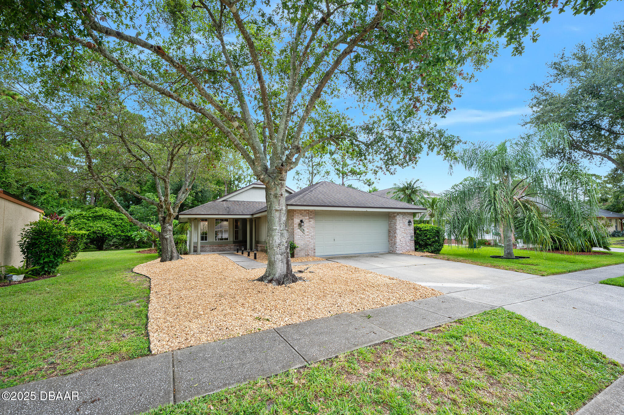 212 Glenbriar Circle