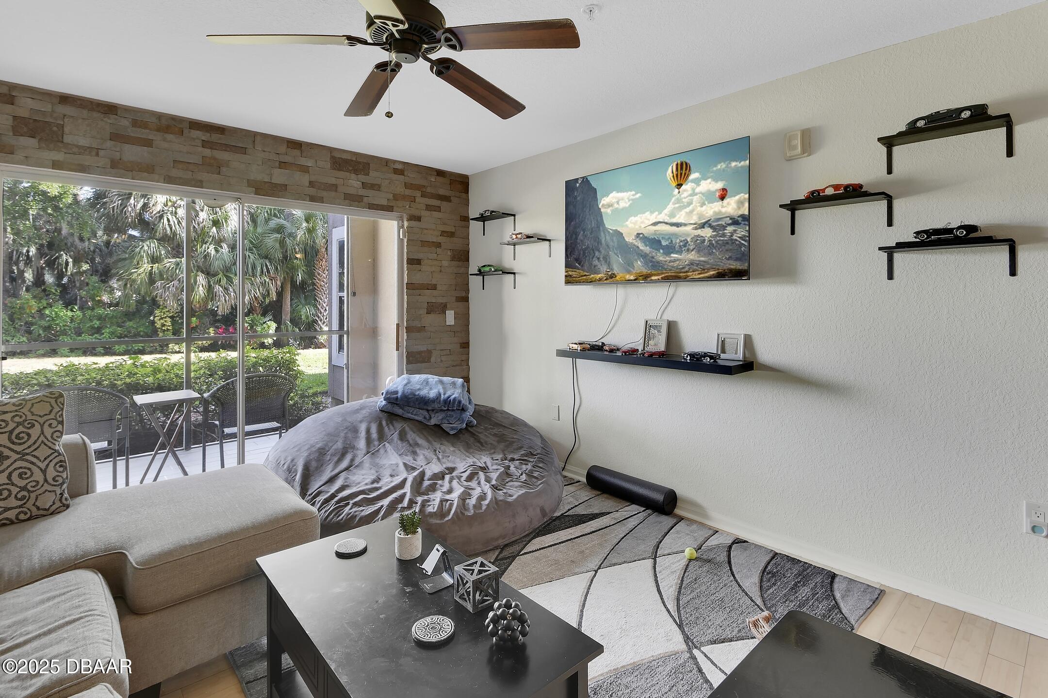 940 Village Trail 2-106