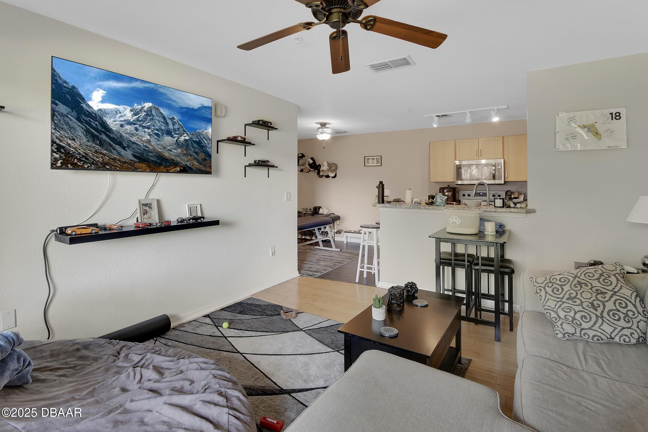 940 Village Trail 2-106