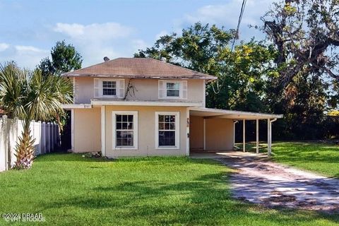 A home in DeLand