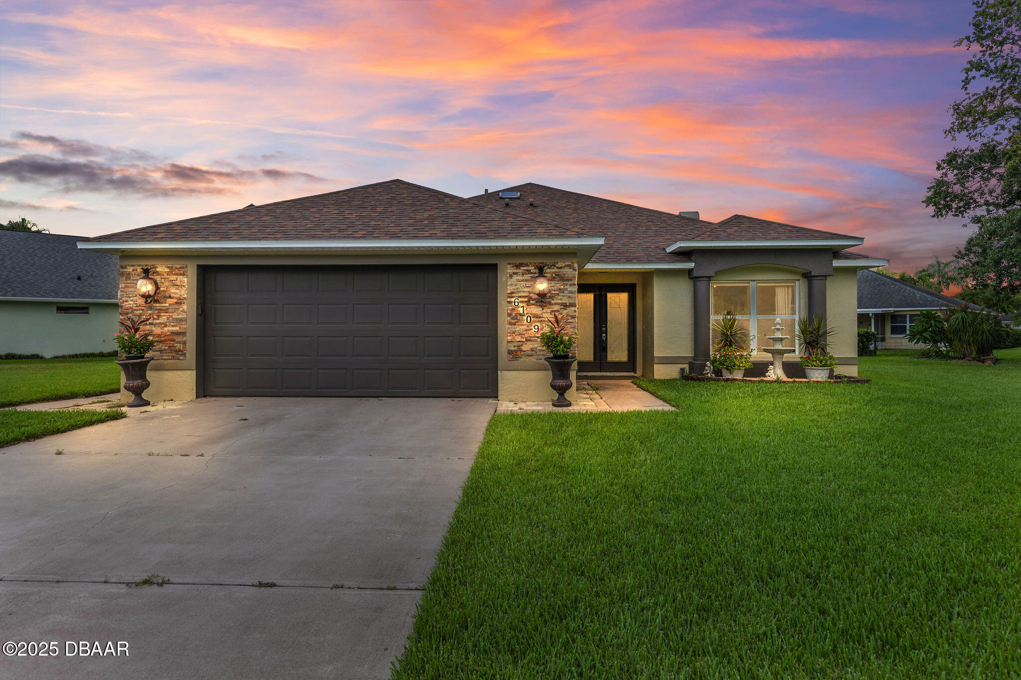 6109 Sabal Point Circle