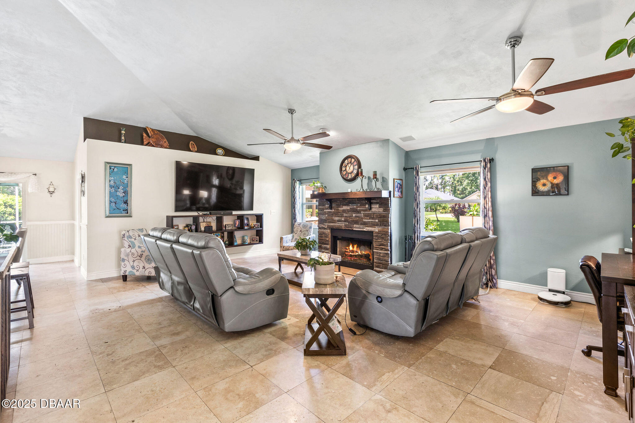 6109 Sabal Point Circle