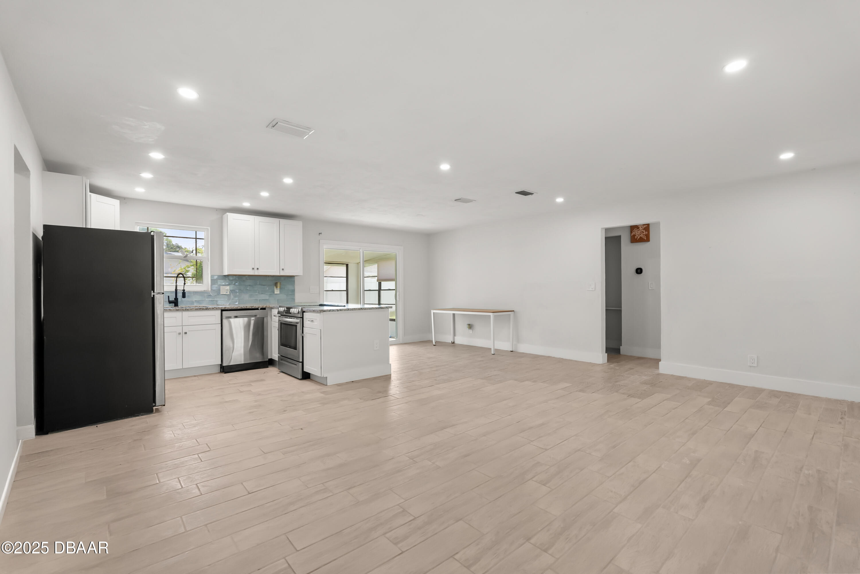 2061 Oriole Lane