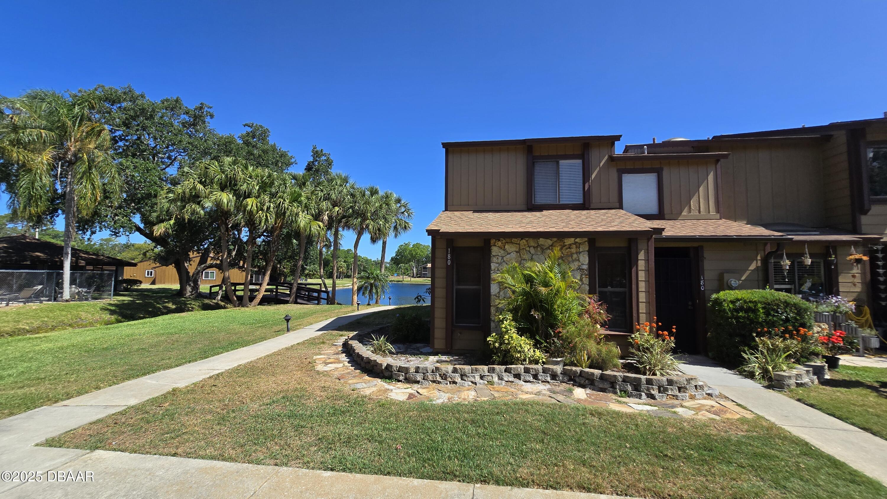 180 E Baywood Square