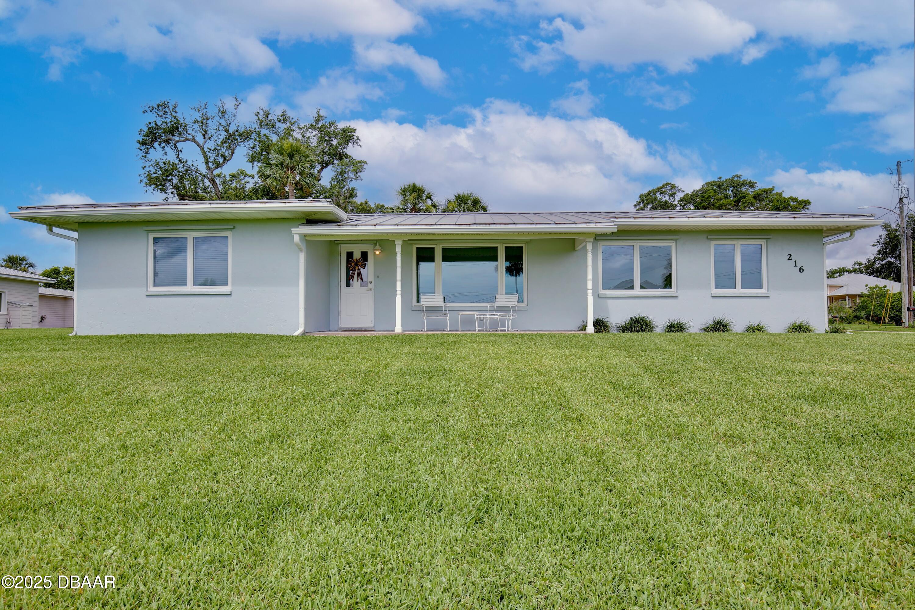 216 N Riverside Drive