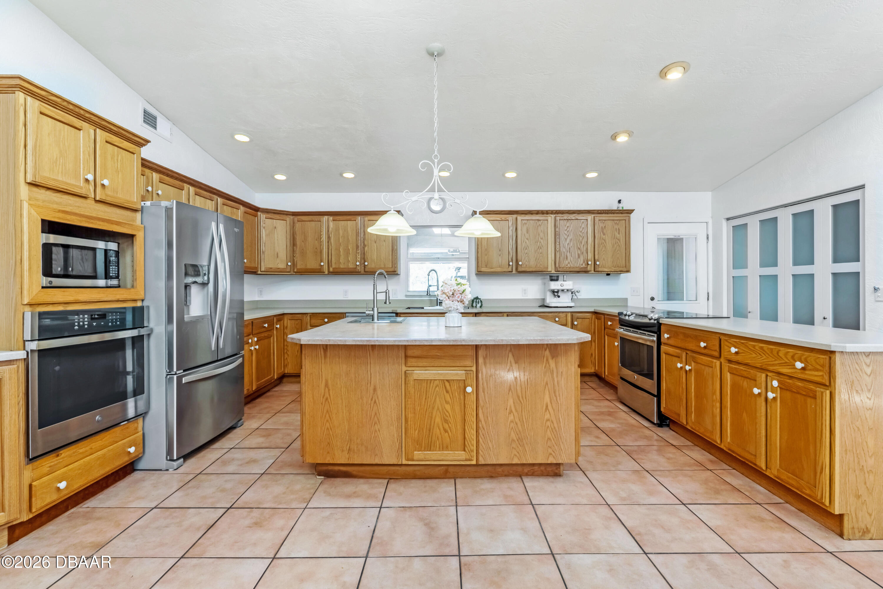 1124 N Halifax Avenue