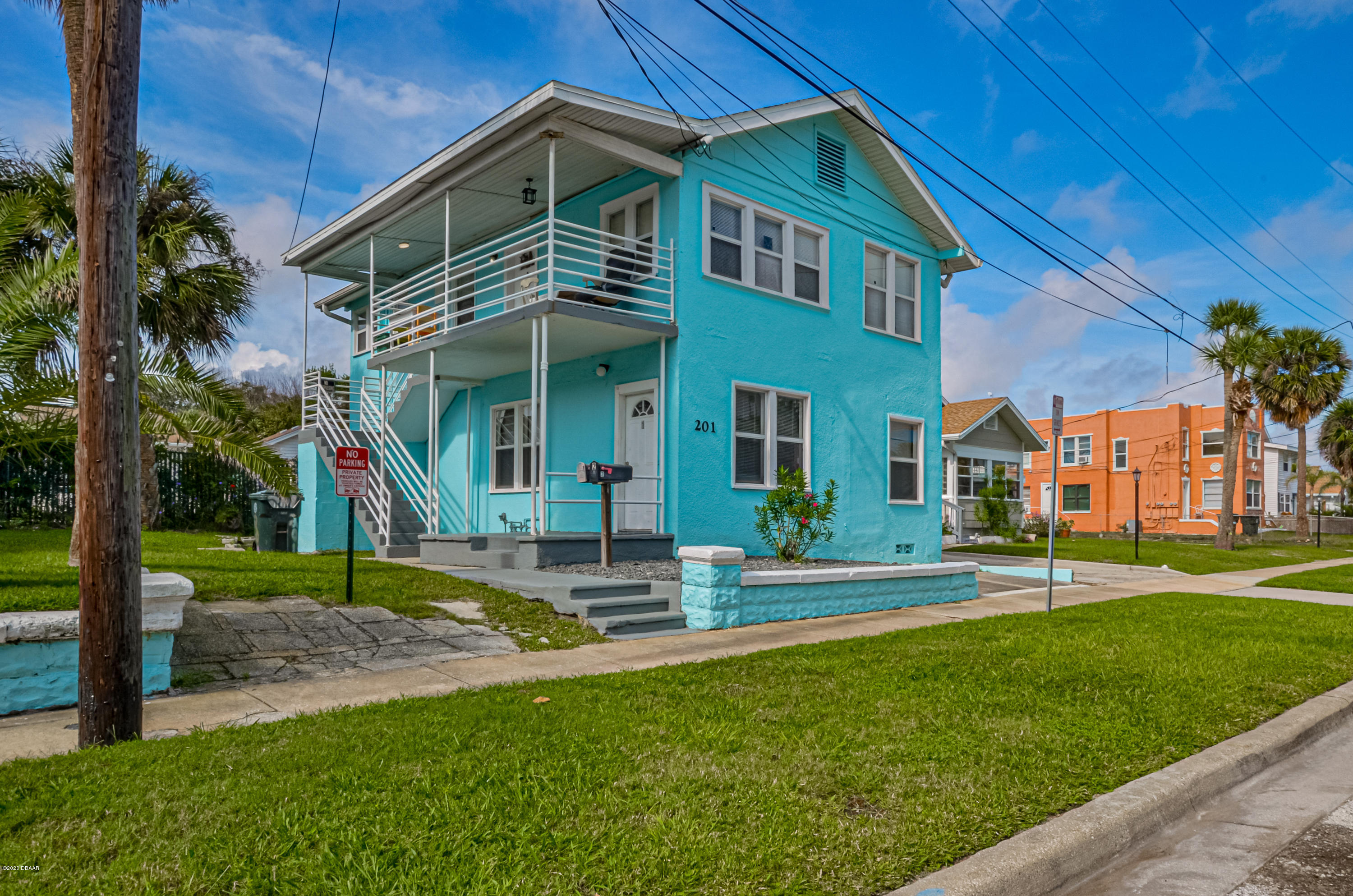 Photo 1 of 19 — 201 N Wild Olive Avenue, Daytona Beach, FL 32118