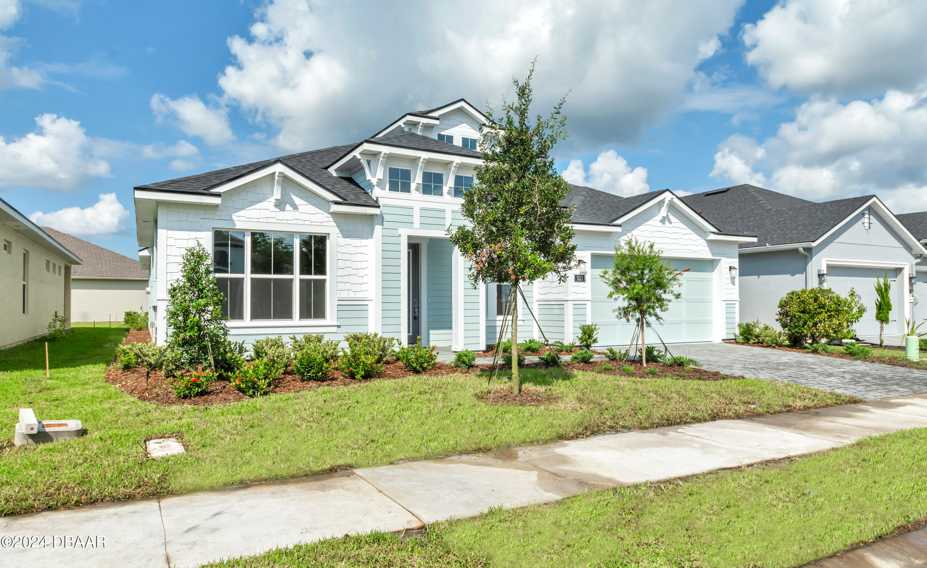 521 Mosaic Boulevard