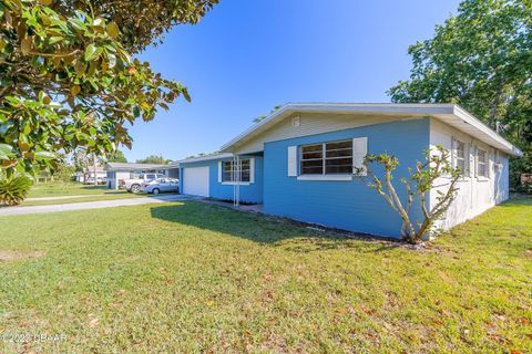 A home in South Daytona