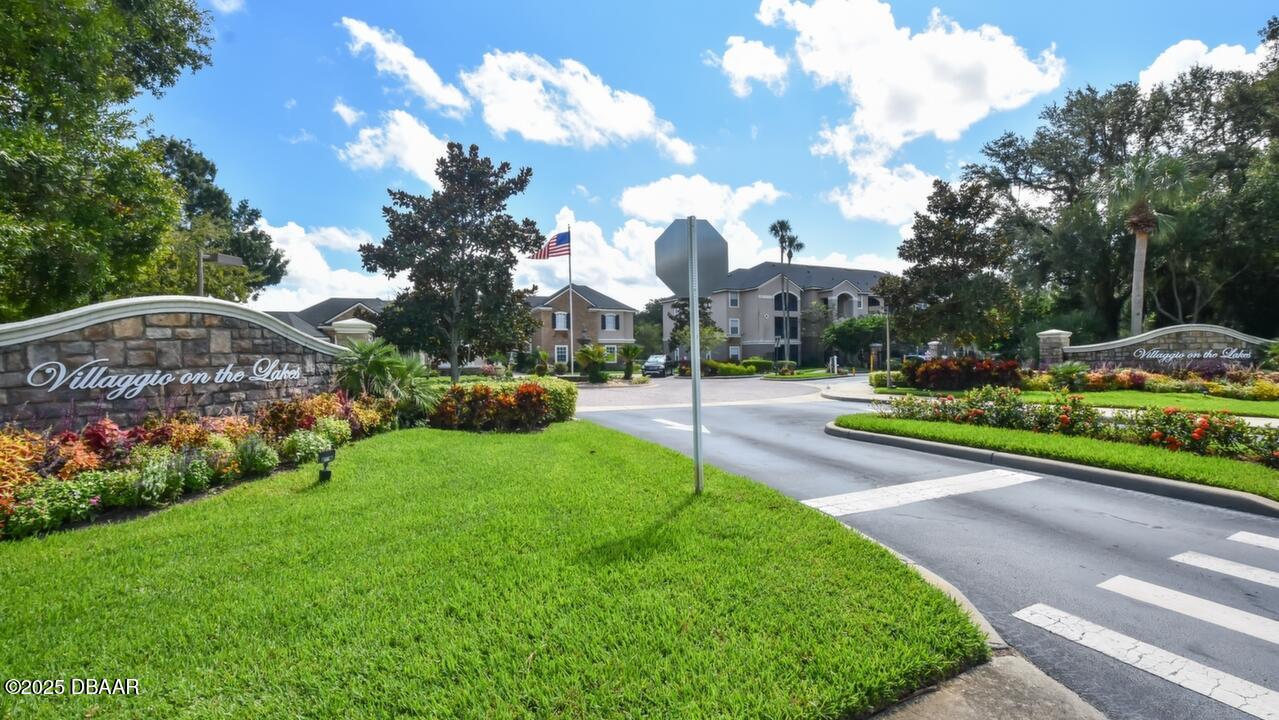 940 Village Trail 1-201