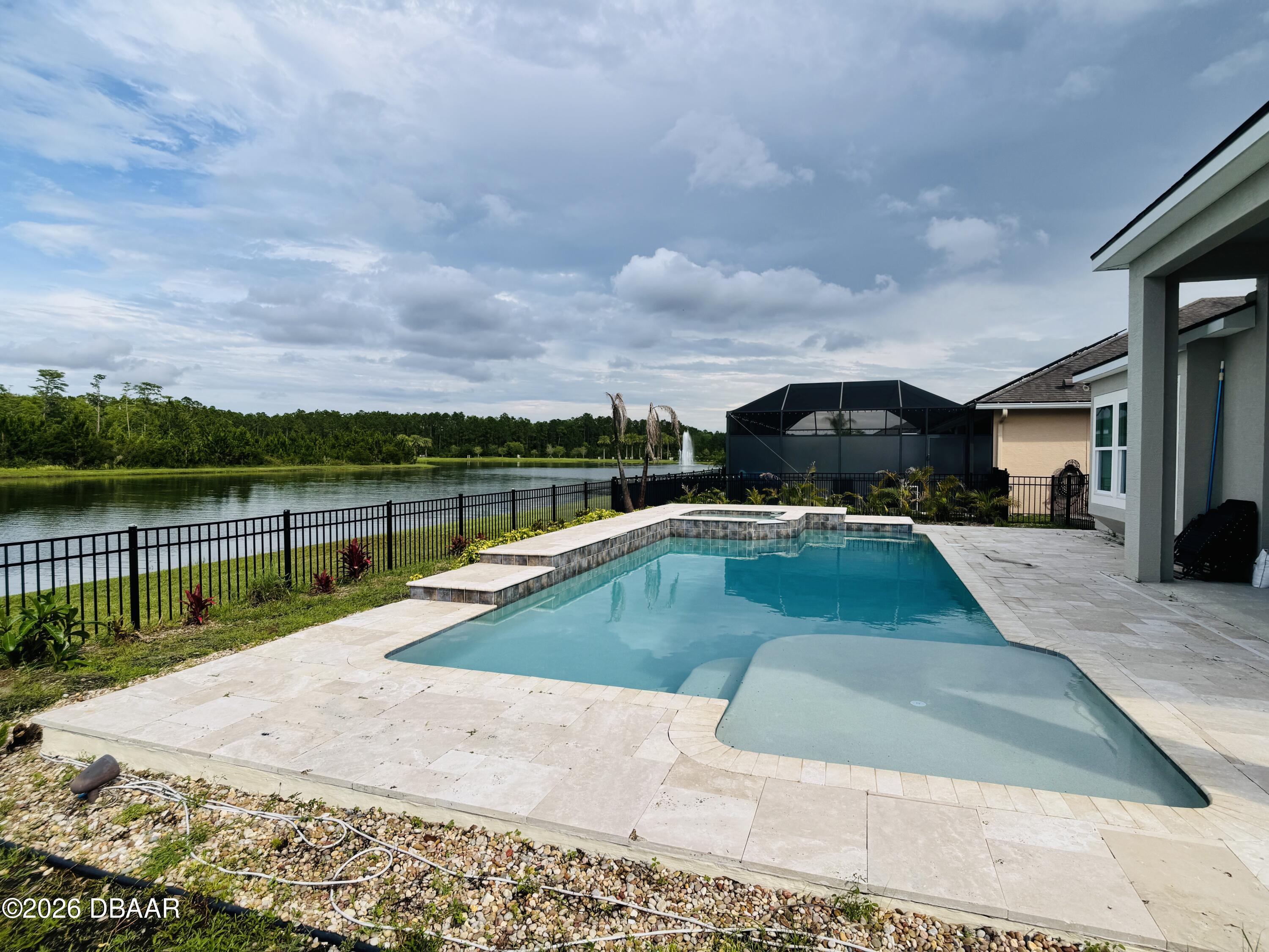 672 Mosaic Boulevard