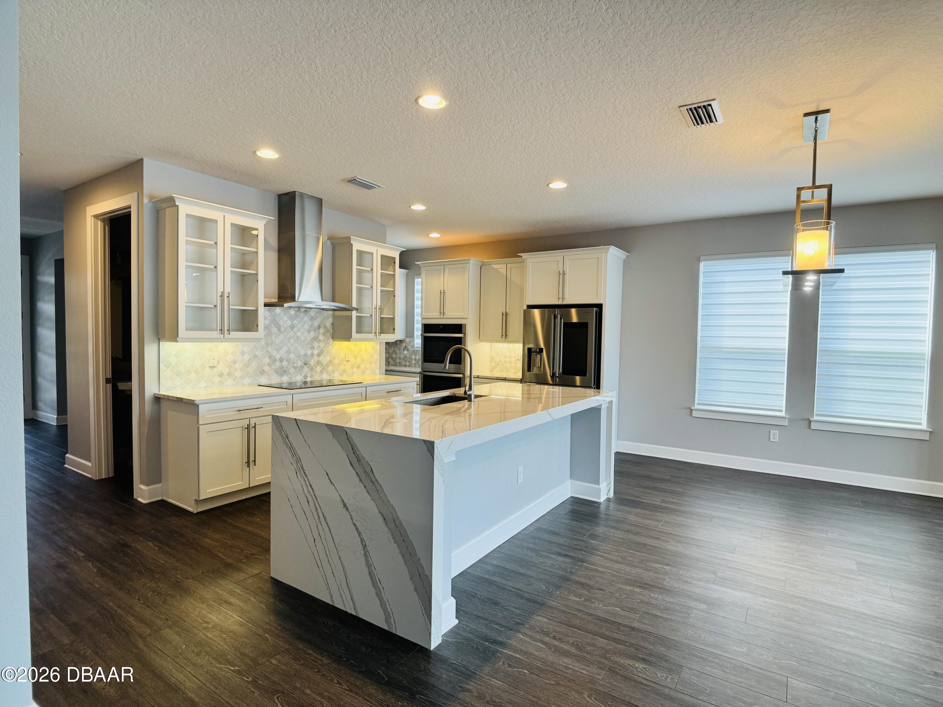 672 Mosaic Boulevard