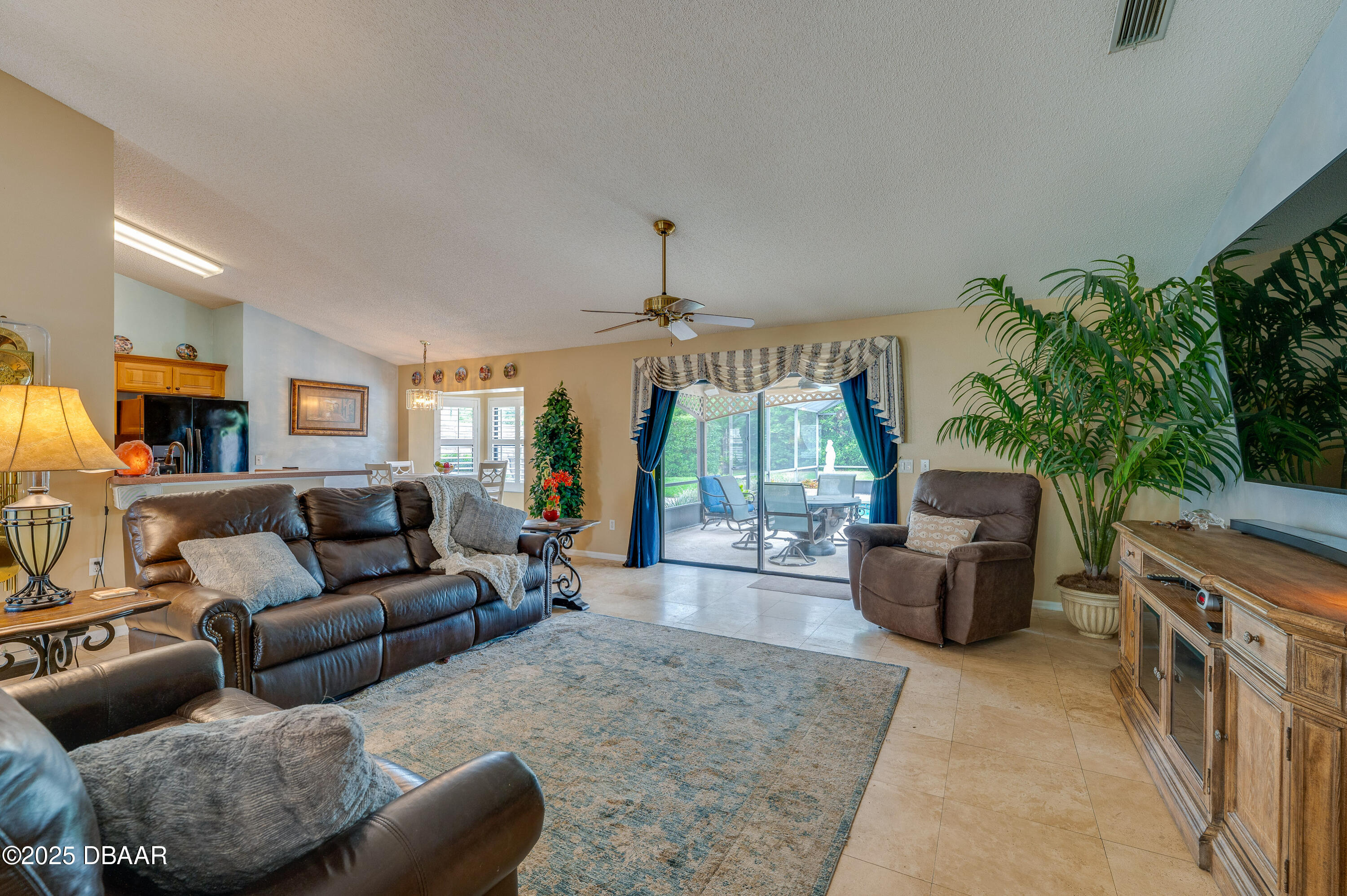 4029 N Waterbridge Circle