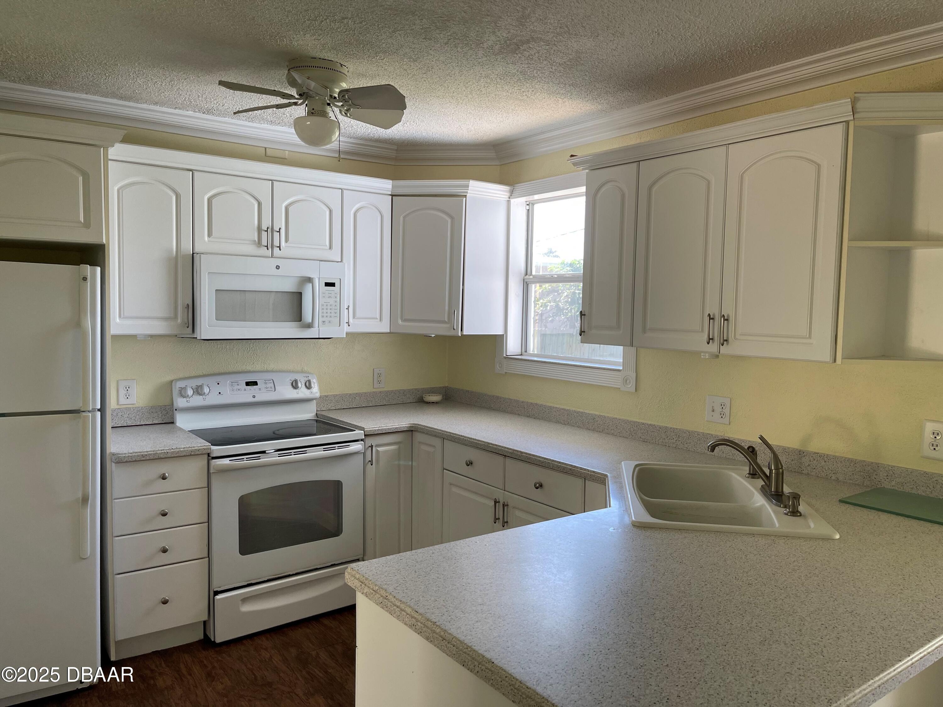 660 S Ridgewood Avenue