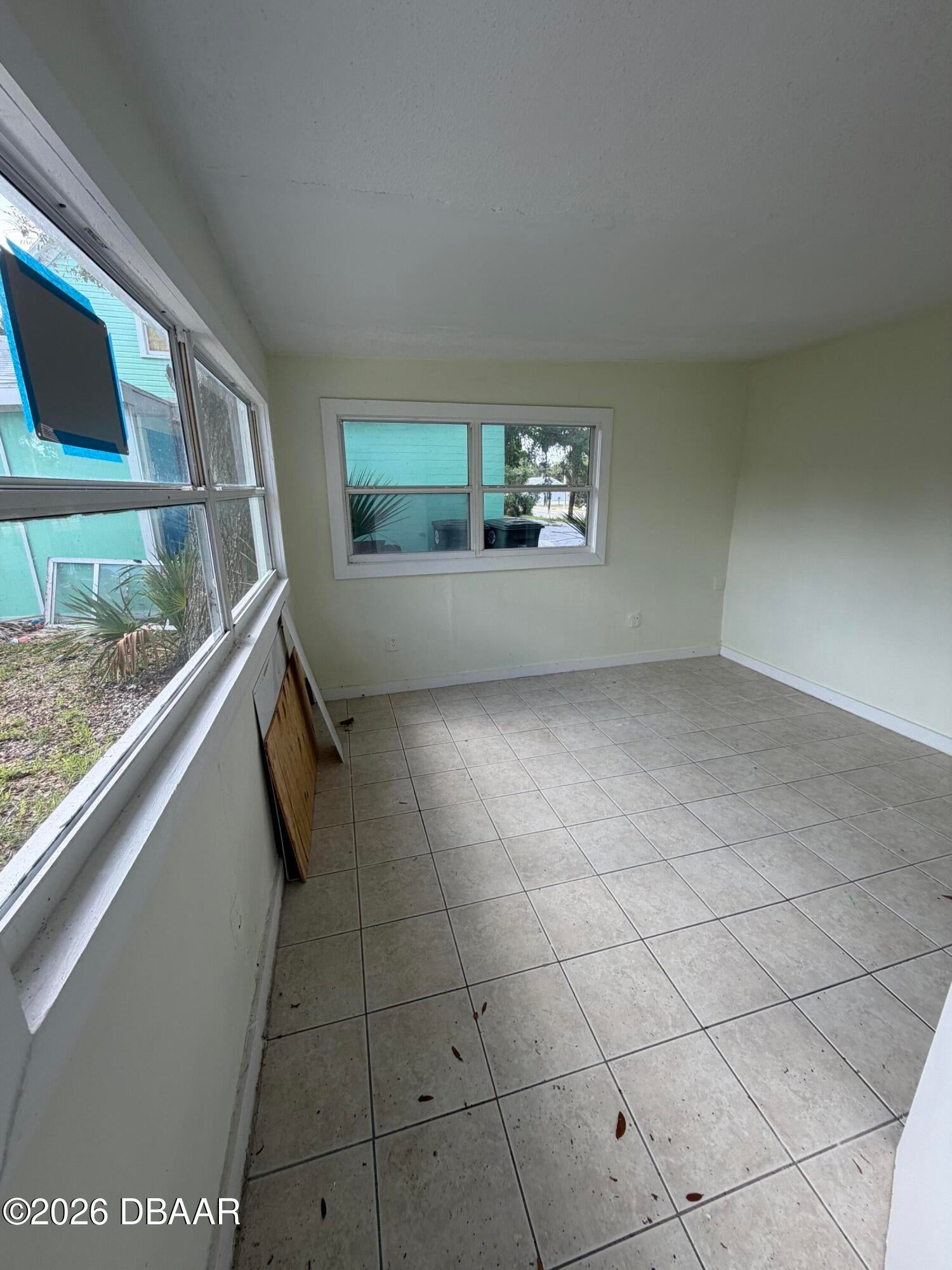 320 N Peninsula Drive